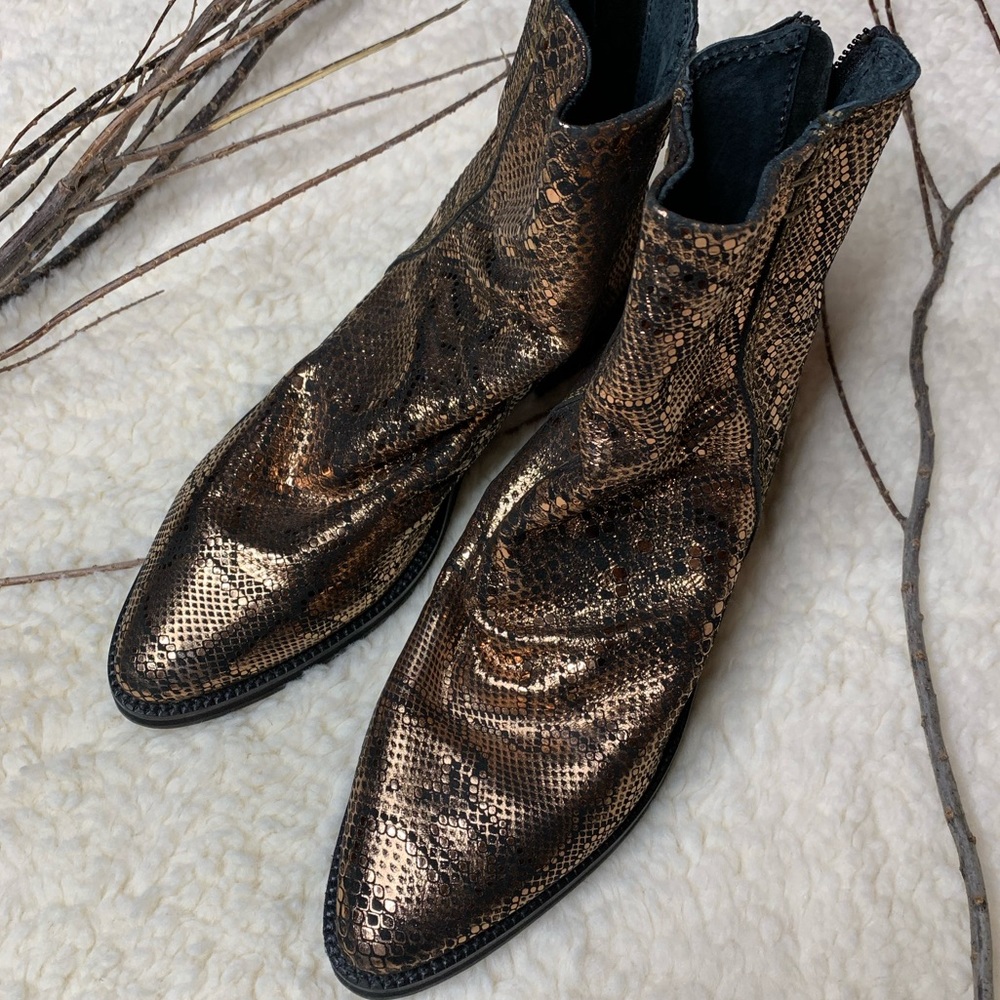 Free People Amarone Bronze Ankle Boot Sz 37